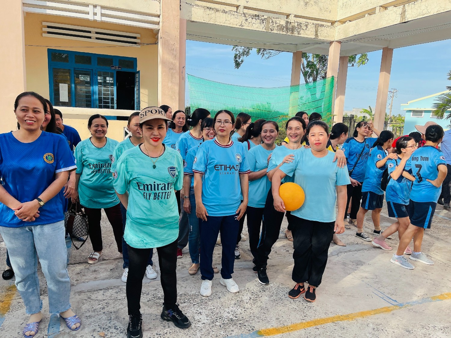 Giải bóng chuyền hơi