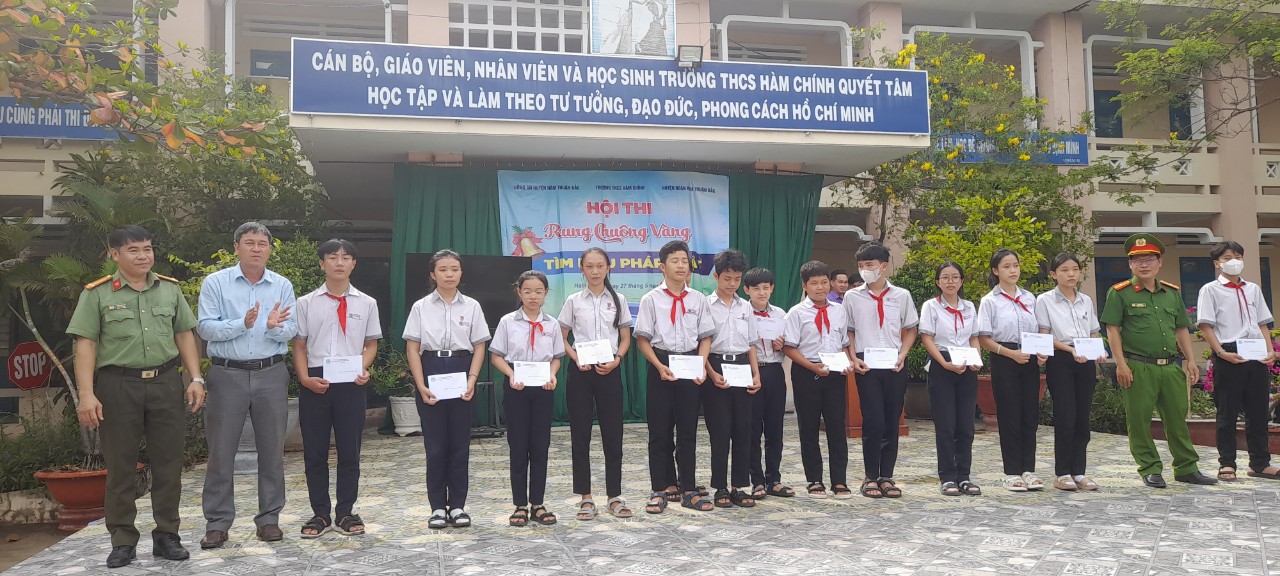 Rung chuông vàng
