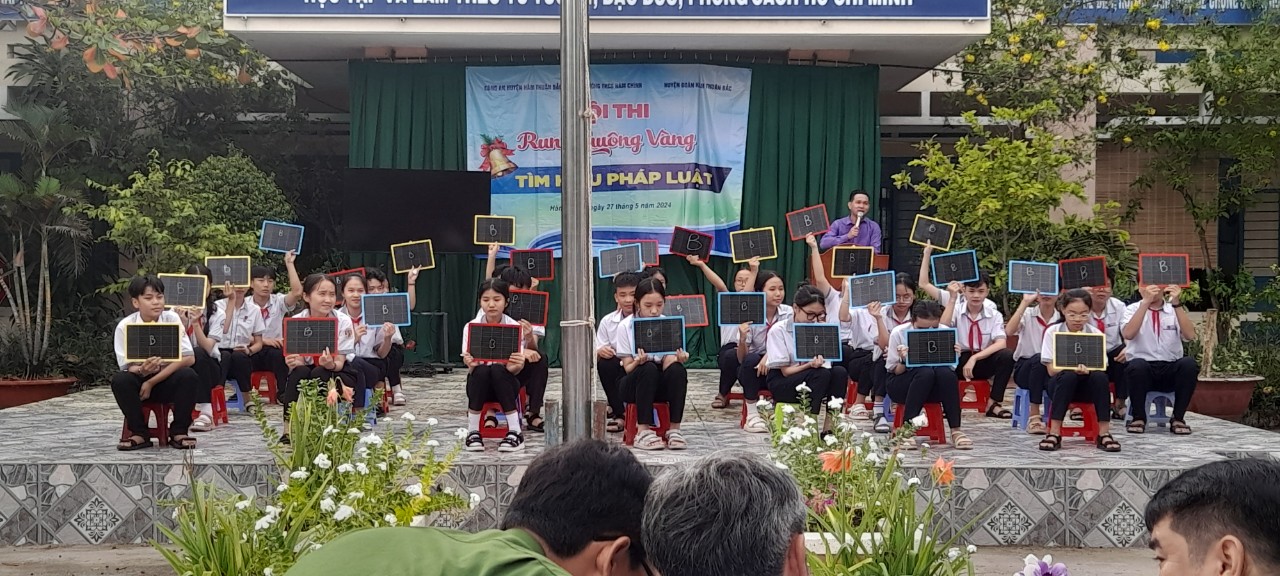Rung chuông vàng