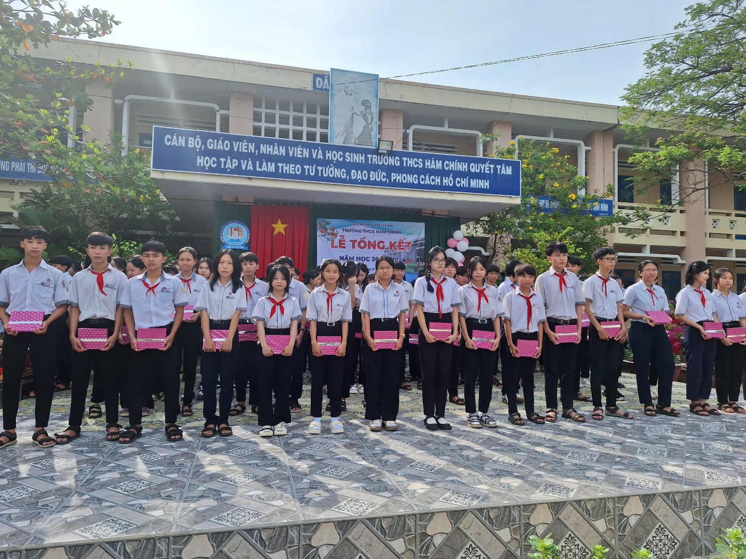 Lễ tổng kết năm học 2023-2024