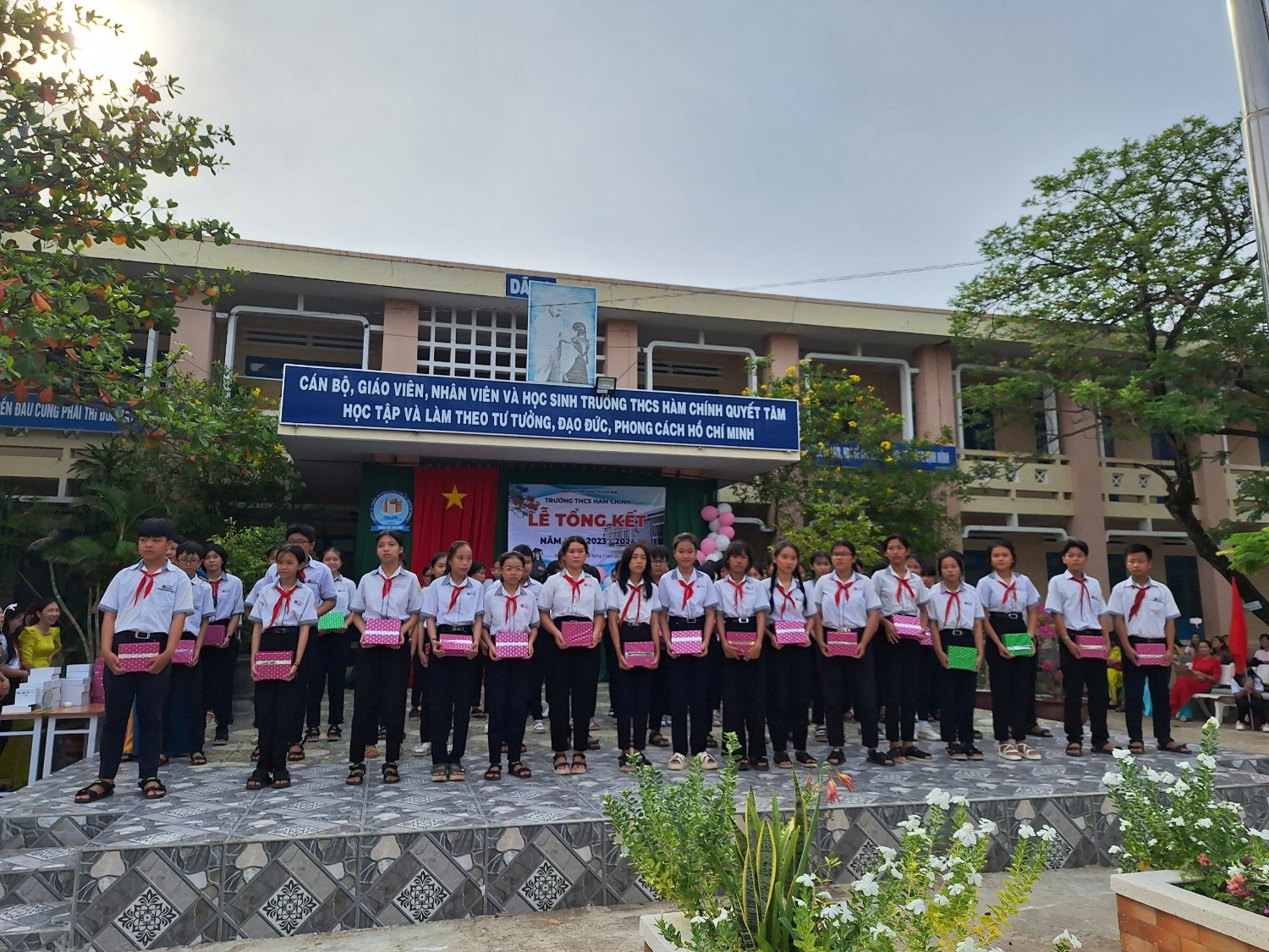 Lễ tổng kết năm học 2023-2024