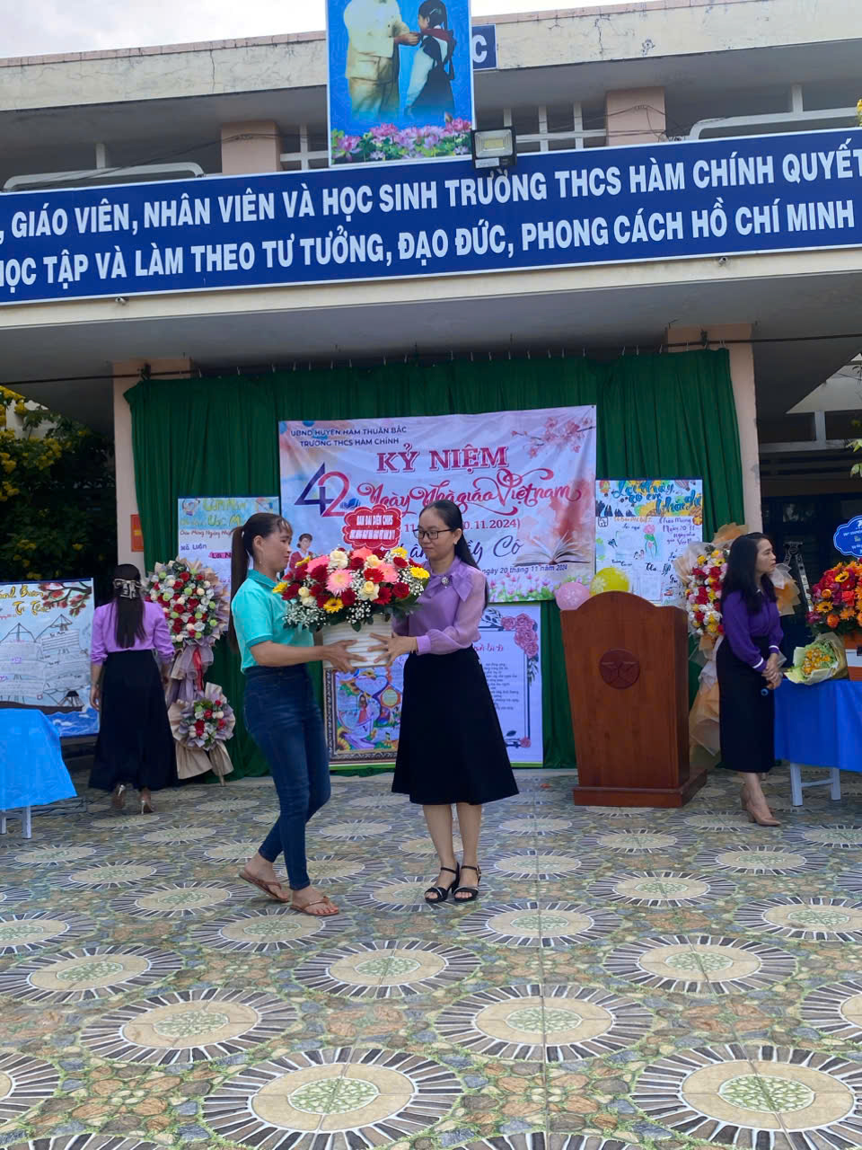 Lễ kỉ niệm 42 năm ngày Nhà giáo Việt Nam 20/11