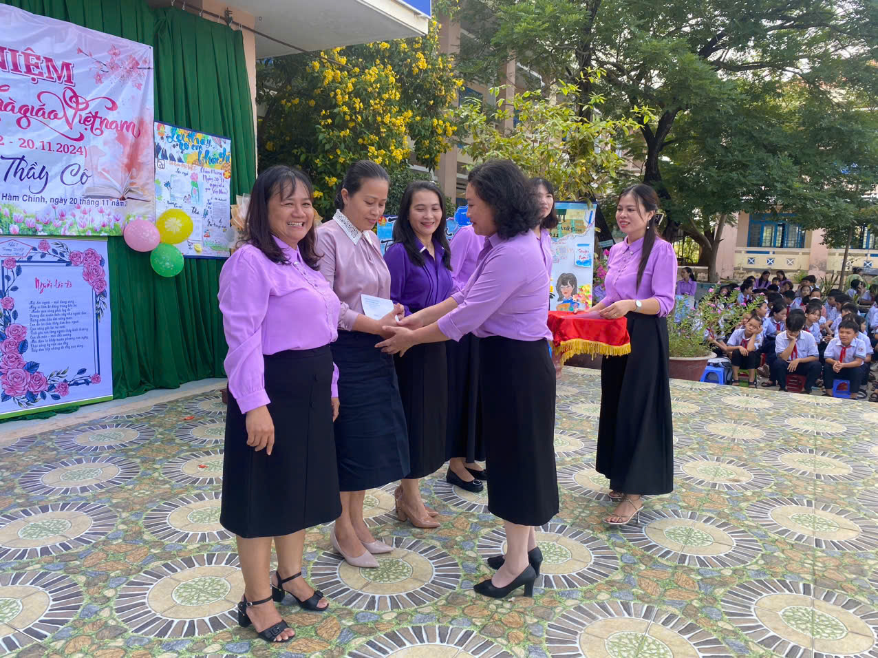 Lễ kỉ niệm 42 năm ngày Nhà giáo Việt Nam 20/11