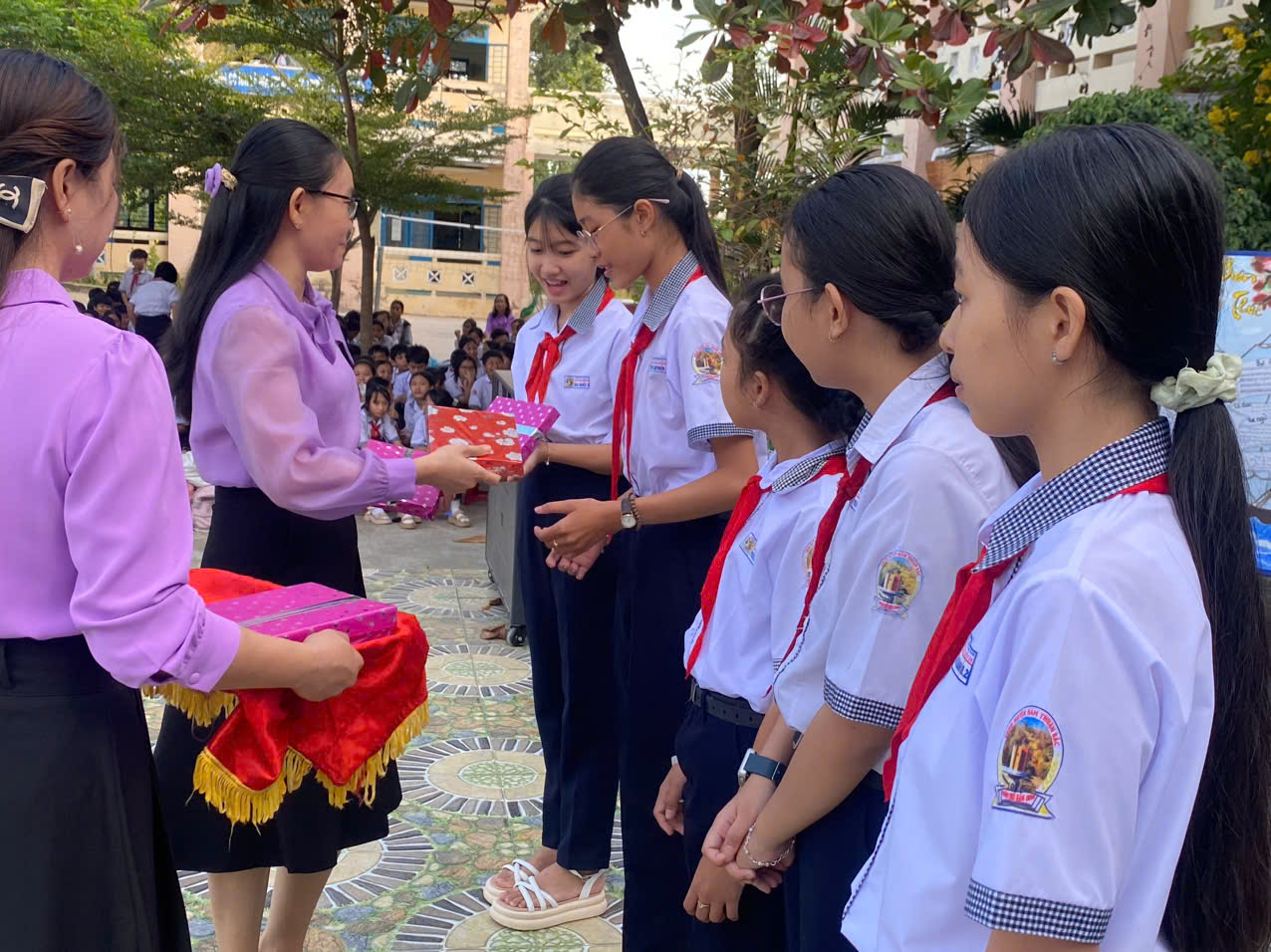 Lễ kỉ niệm 42 năm ngày Nhà giáo Việt Nam 20/11