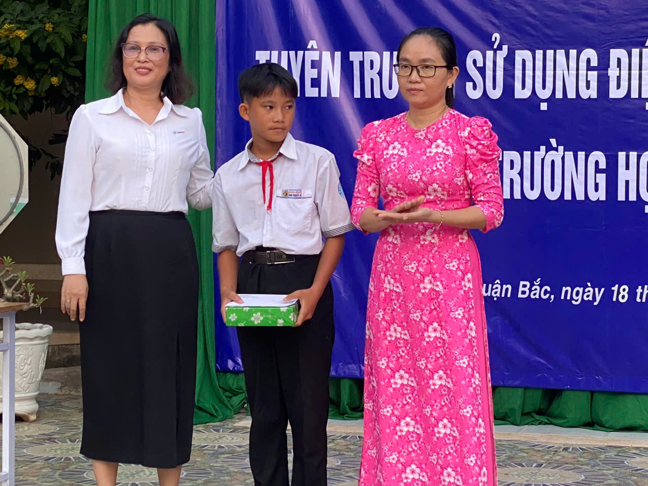 Tuyên truyền sử dụng điện an toàn, tiết kiệm