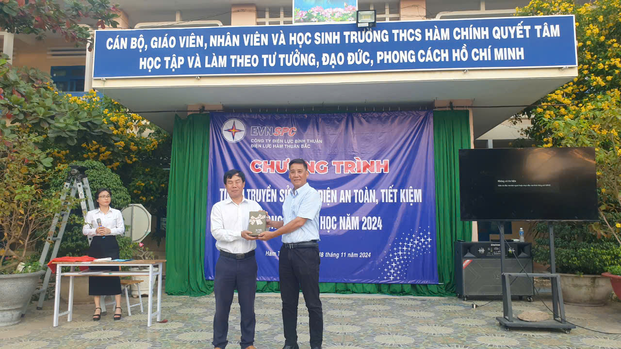 Tuyên truyền sử dụng điện an toàn, tiết kiệm