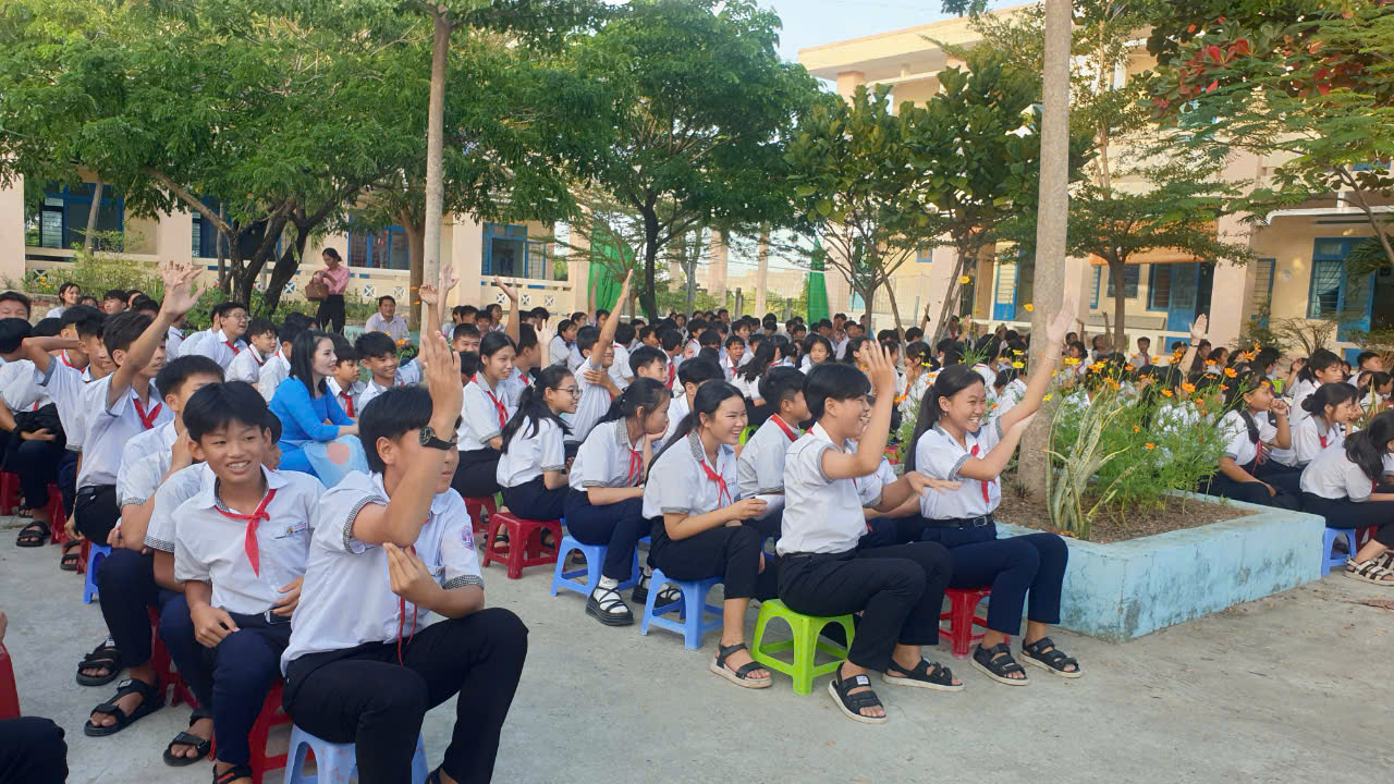 Tuyên truyền sử dụng điện an toàn, tiết kiệm