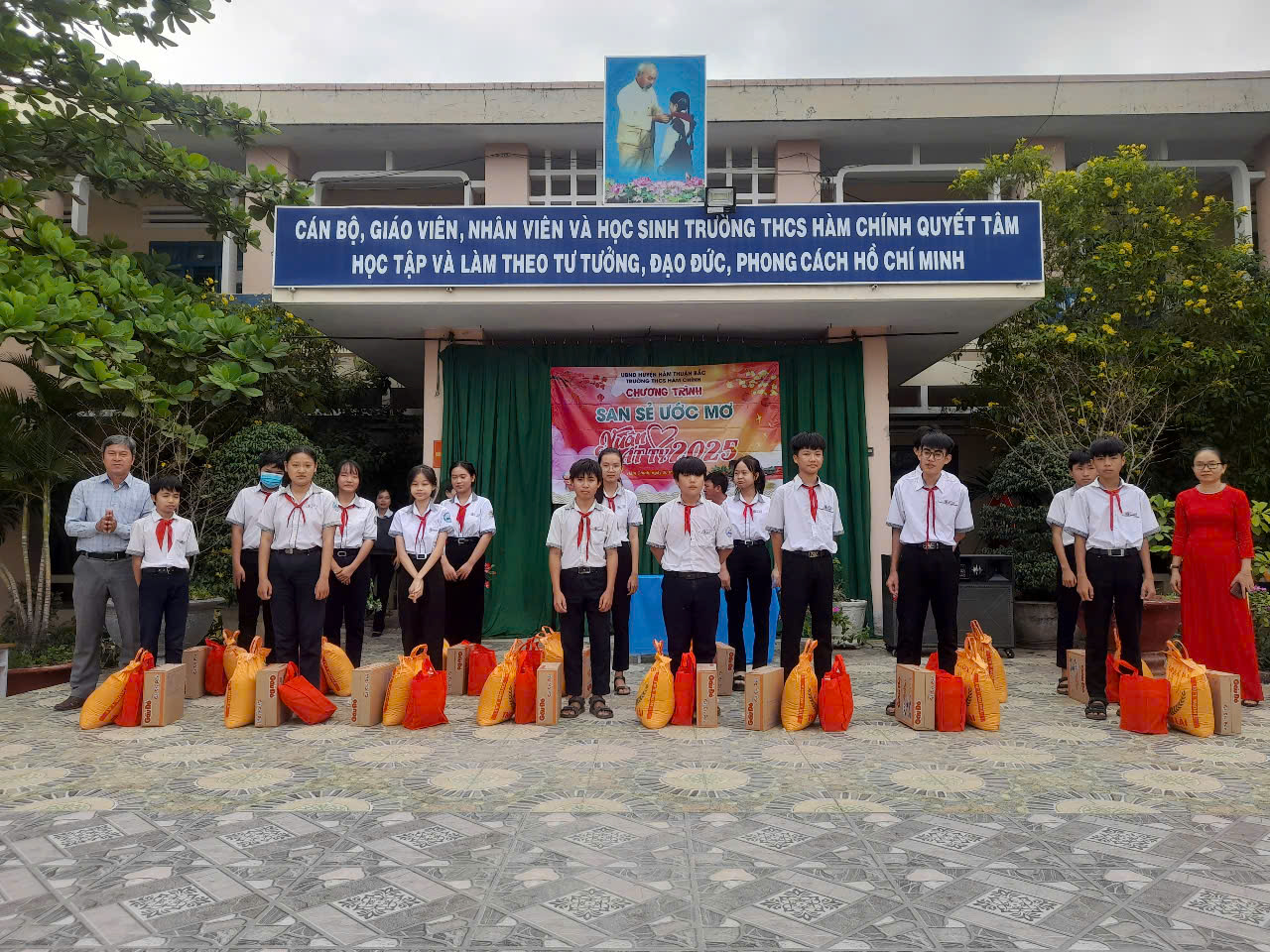 San sẻ Ước mơ Xuân Ất Tỵ 2025