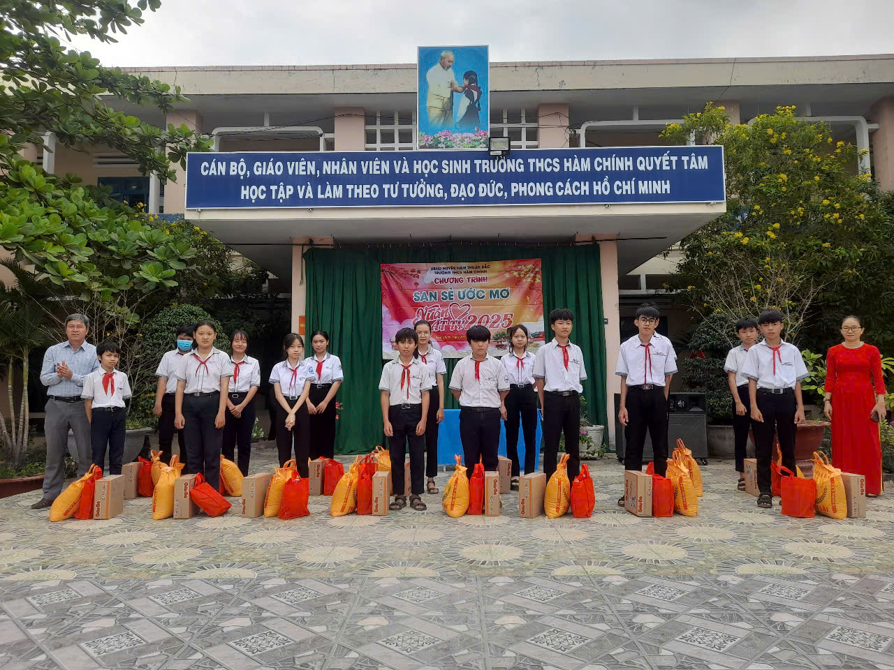 San sẻ Ước mơ Xuân Ất Tỵ 2025