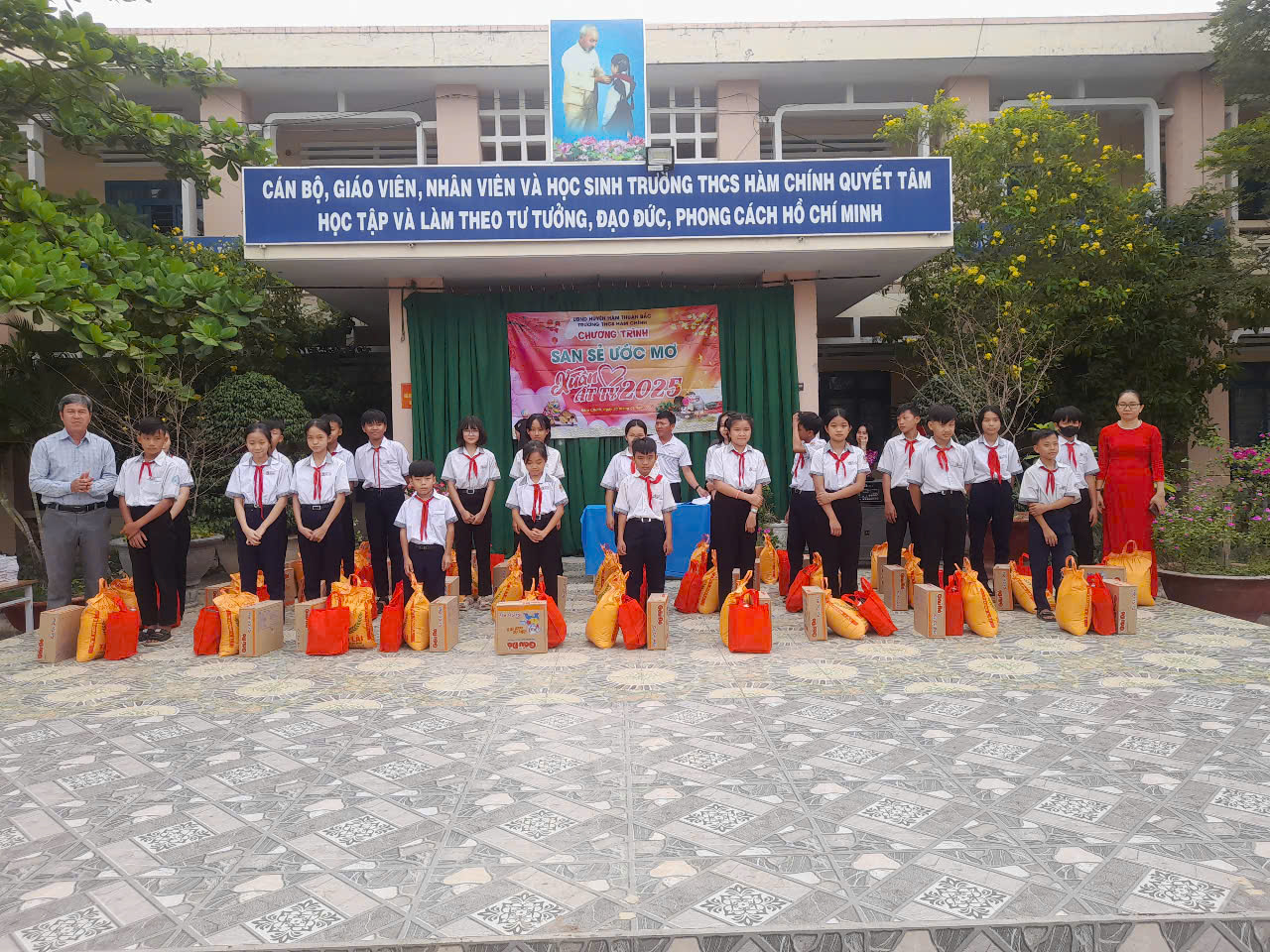 San sẻ Ước mơ Xuân Ất Tỵ 2025