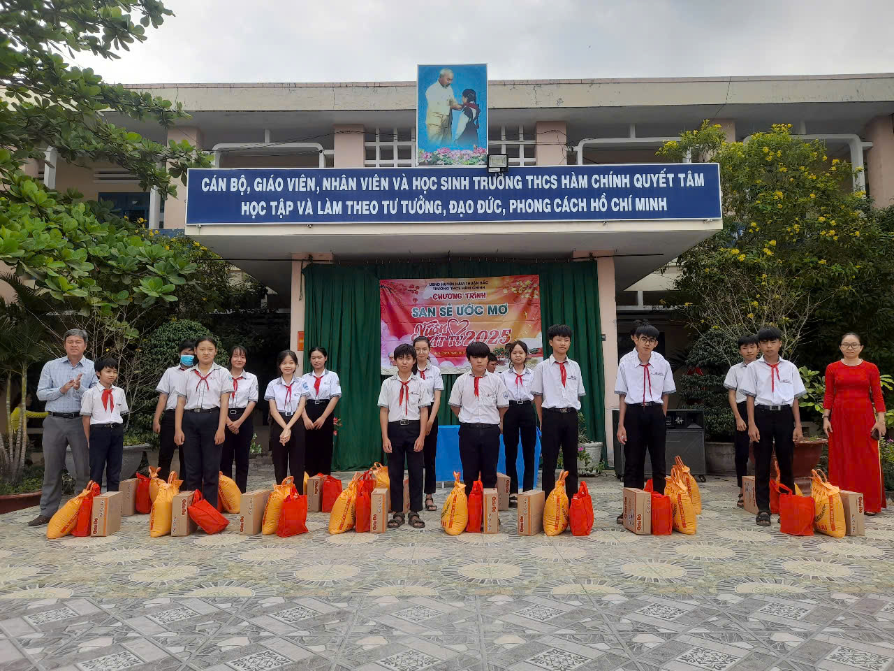 San sẻ Ước mơ Xuân Ất Tỵ 2025