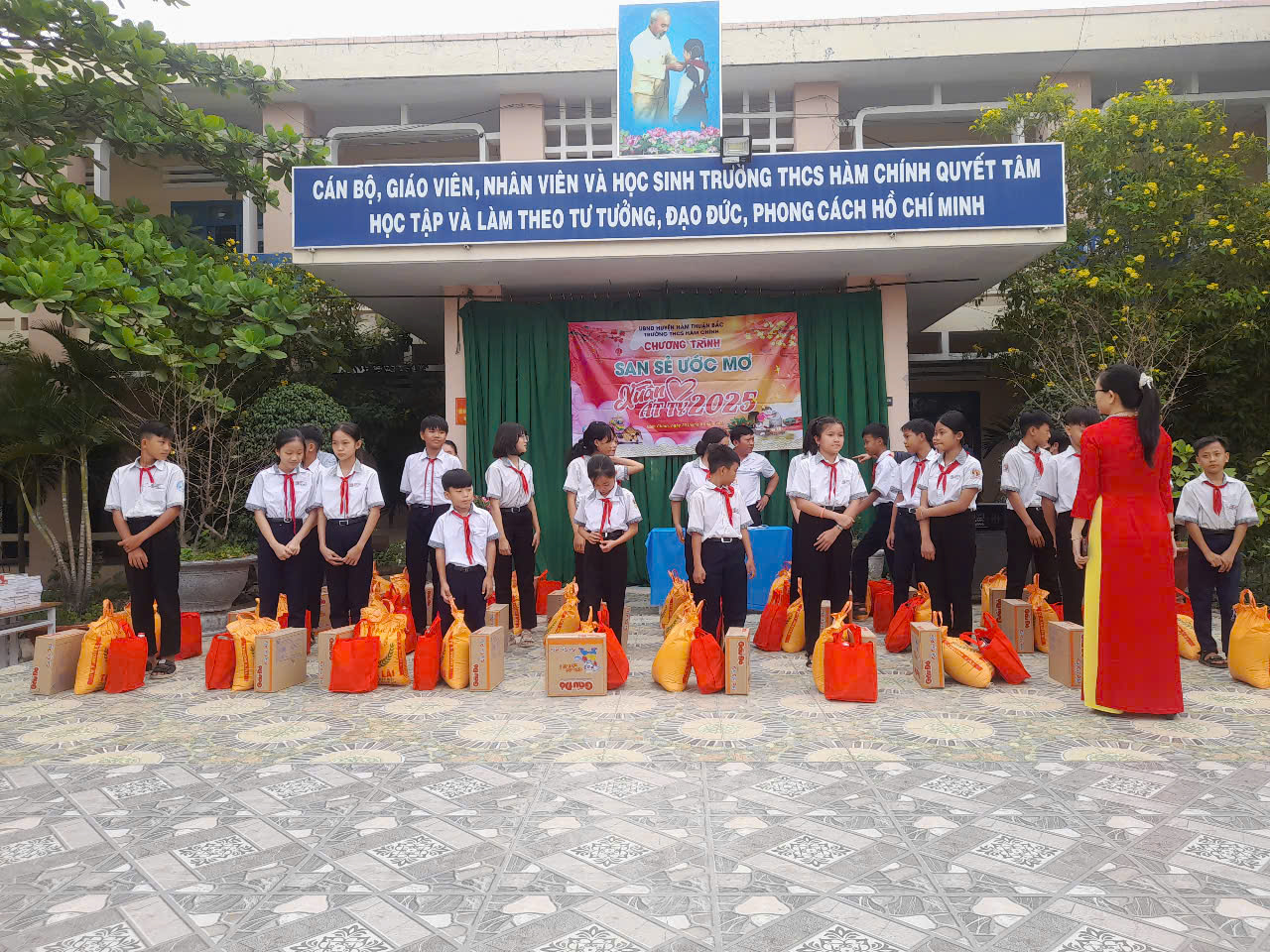 San sẻ Ước mơ Xuân Ất Tỵ 2025