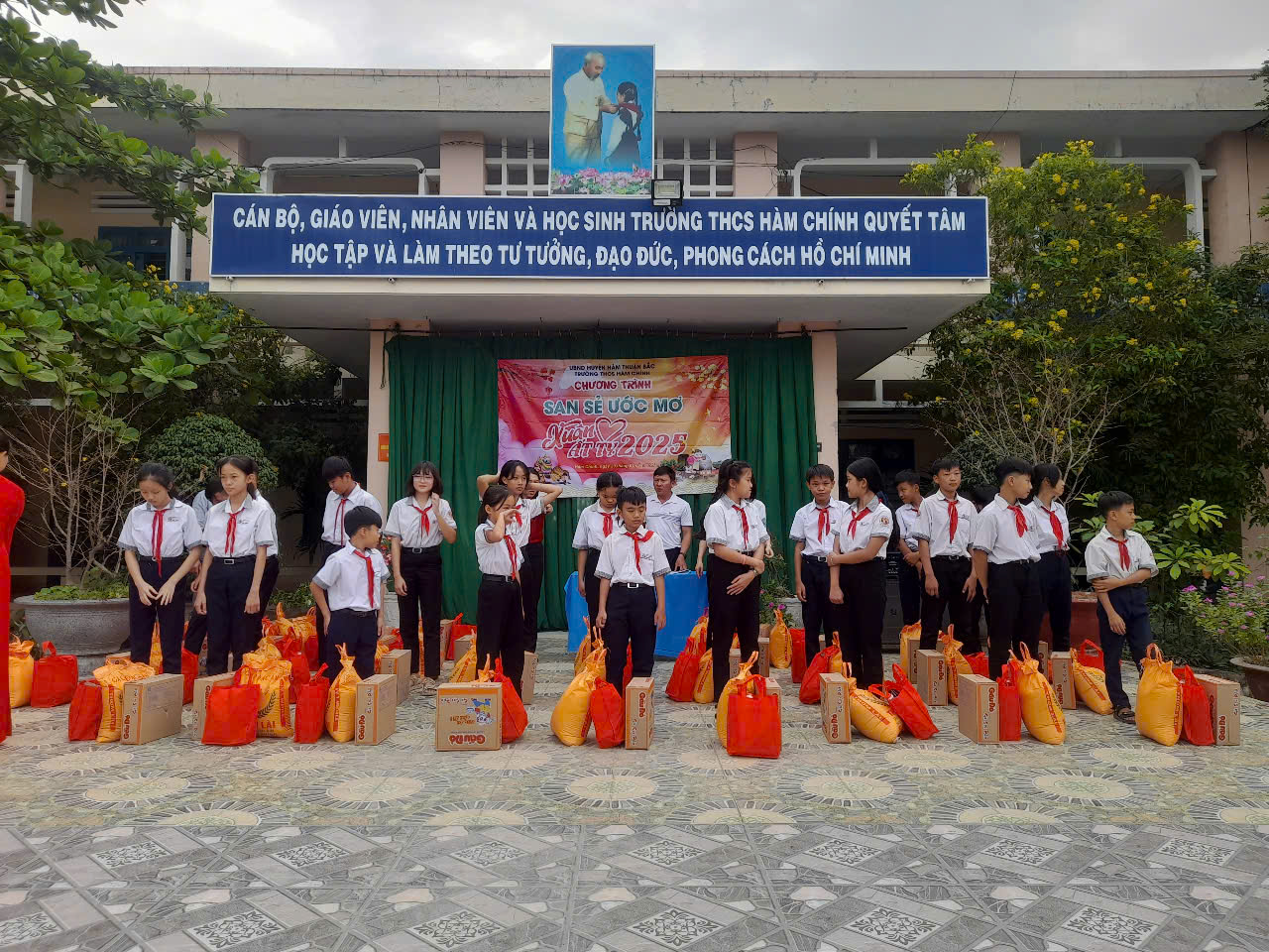San sẻ Ước mơ Xuân Ất Tỵ 2025