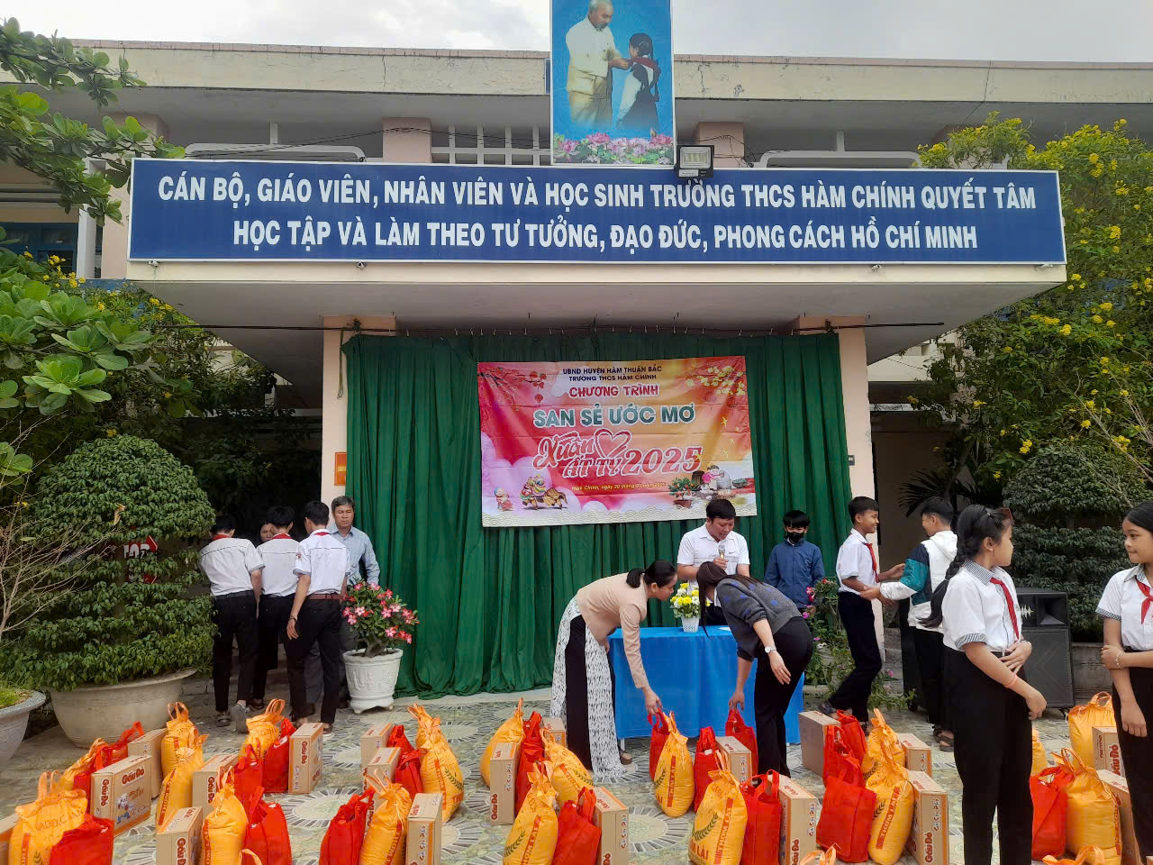 San sẻ Ước mơ Xuân Ất Tỵ 2025