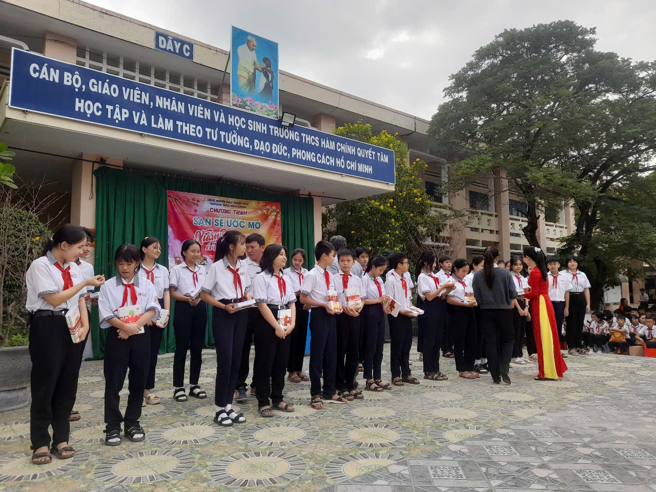 San sẻ Ước mơ Xuân Ất Tỵ 2025