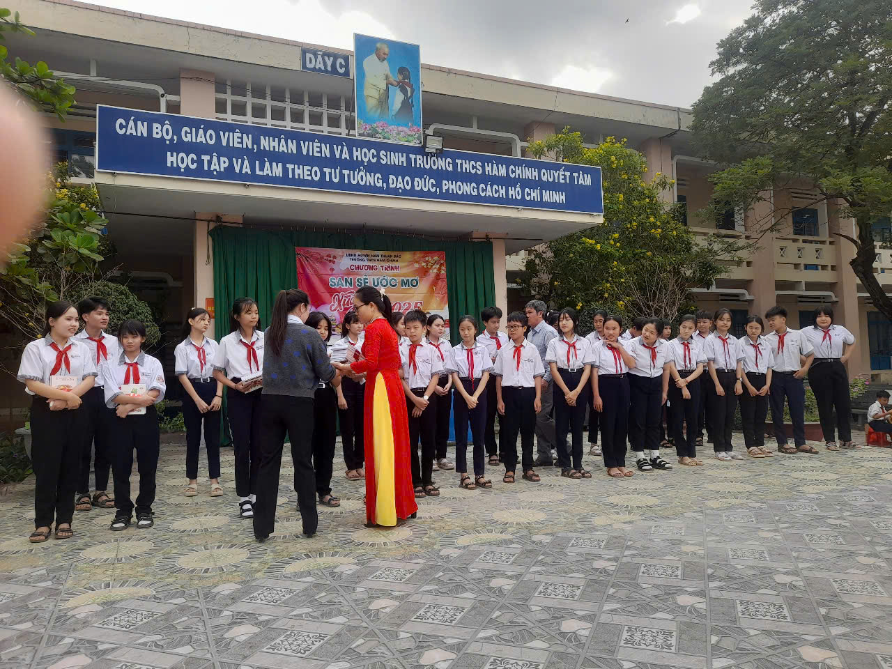 San sẻ Ước mơ Xuân Ất Tỵ 2025