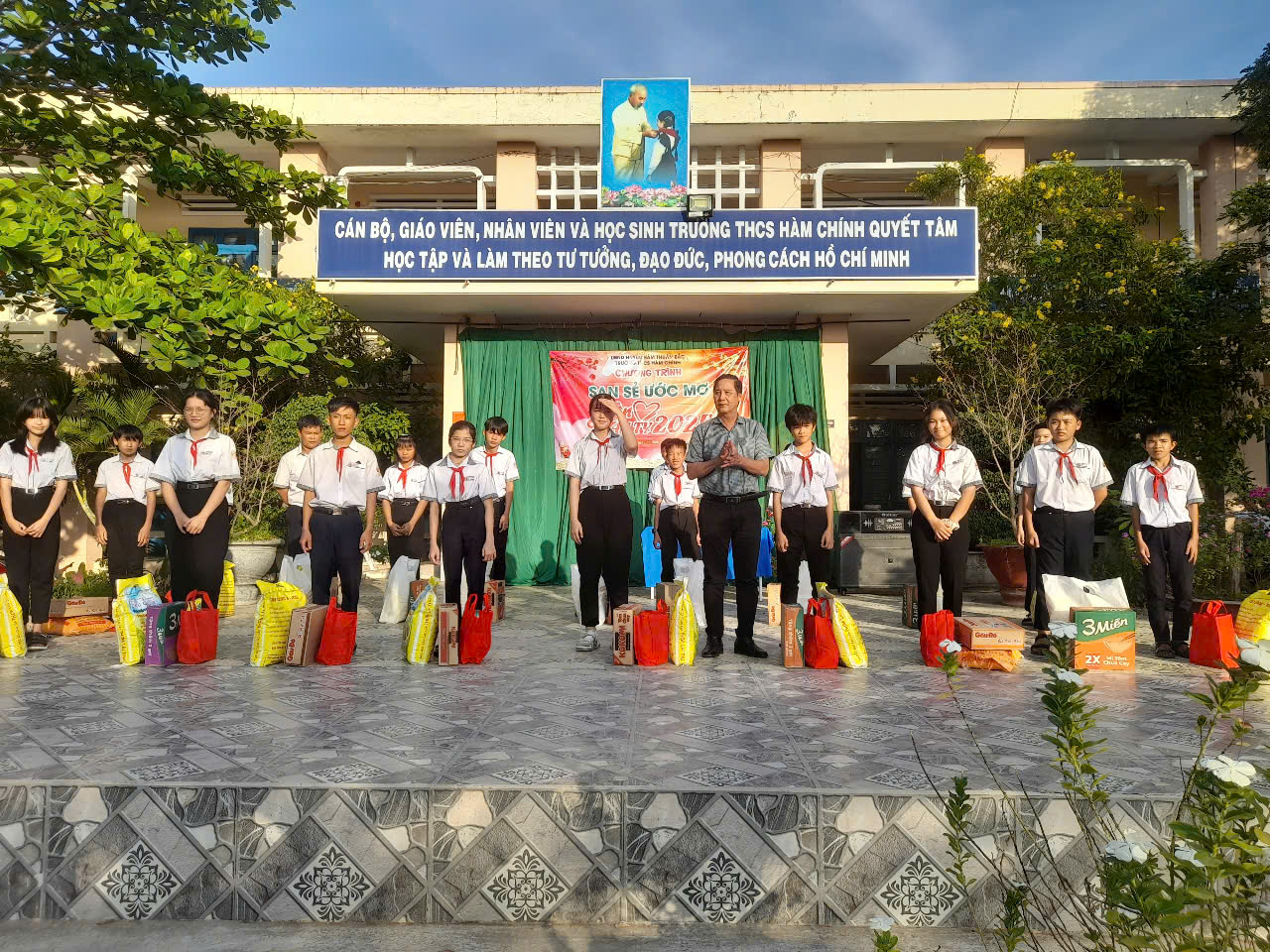 San sẻ Ước mơ Xuân Ất Tỵ 2025