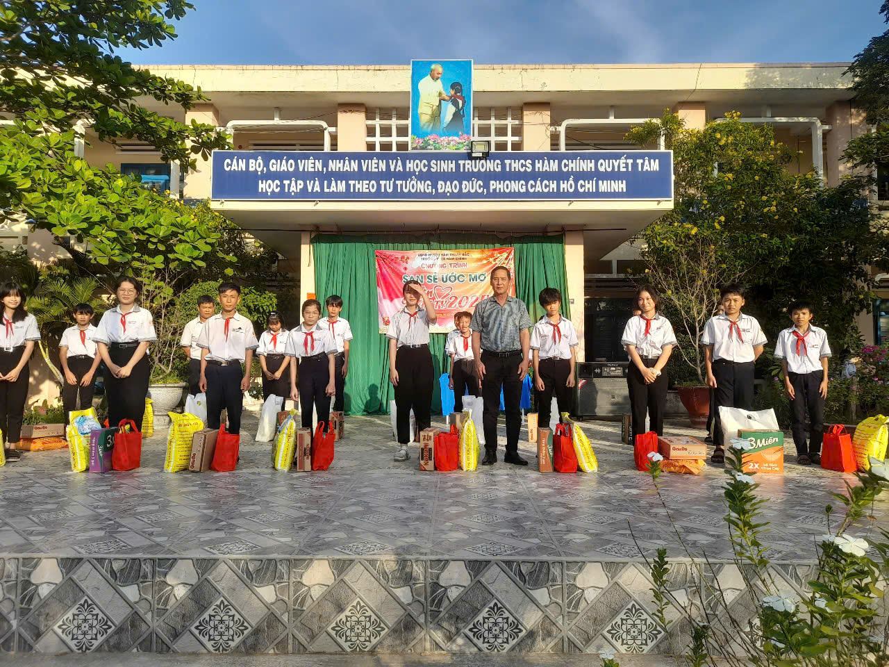 San sẻ Ước mơ Xuân Ất Tỵ 2025