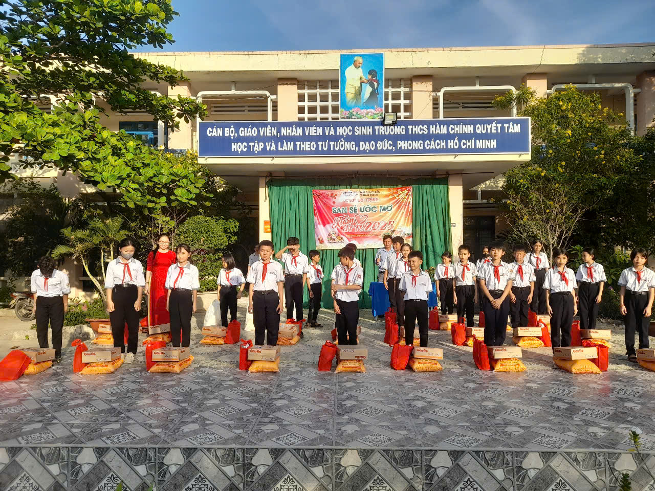 San sẻ Ước mơ Xuân Ất Tỵ 2025